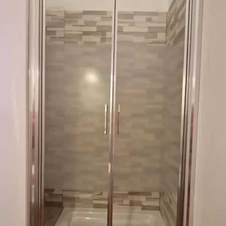 Con Bagno Privato In Piazza Galilei *