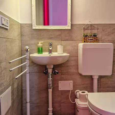 Con Bagno Privato In Piazza Galilei *