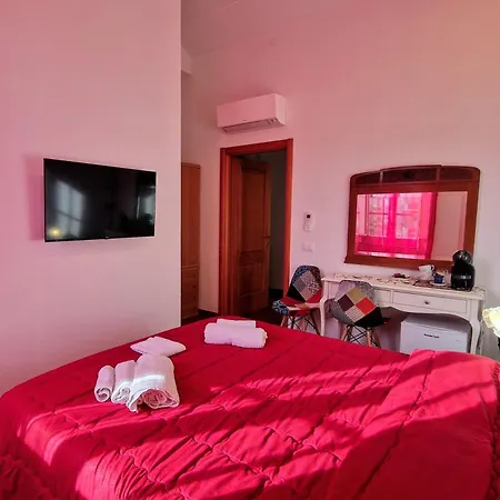 Con Bagno Privato In Piazza Galilei Homestay Cagliari