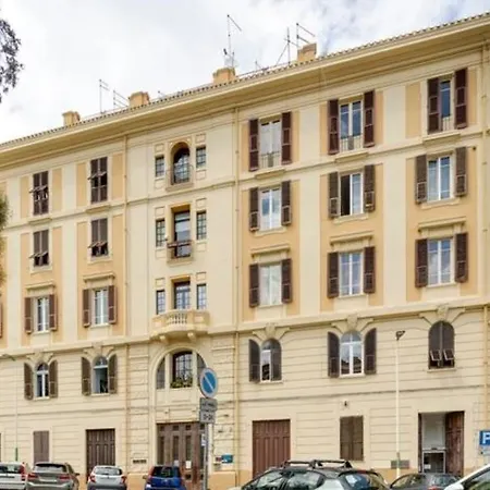 Con Bagno Privato In Piazza Galilei *